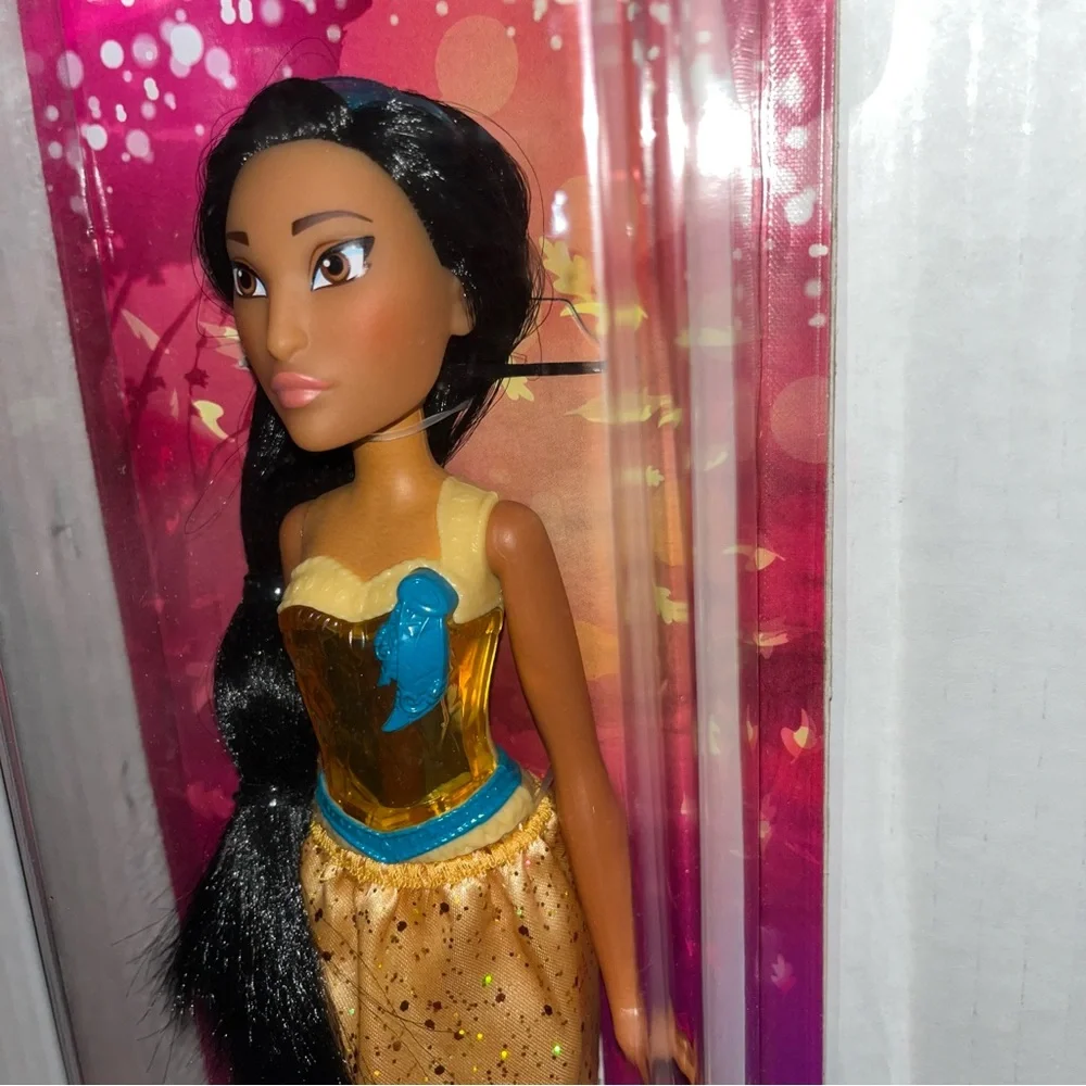 Hasbro Disney’s‎ Pocahontas Princess Royal Shimmer Fashion Doll New in Box